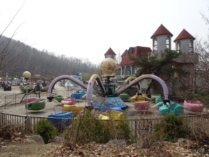 遊園地は世界共通言語！  ～その１ 韓国の合法廃墟遊園地ヨンマランド～